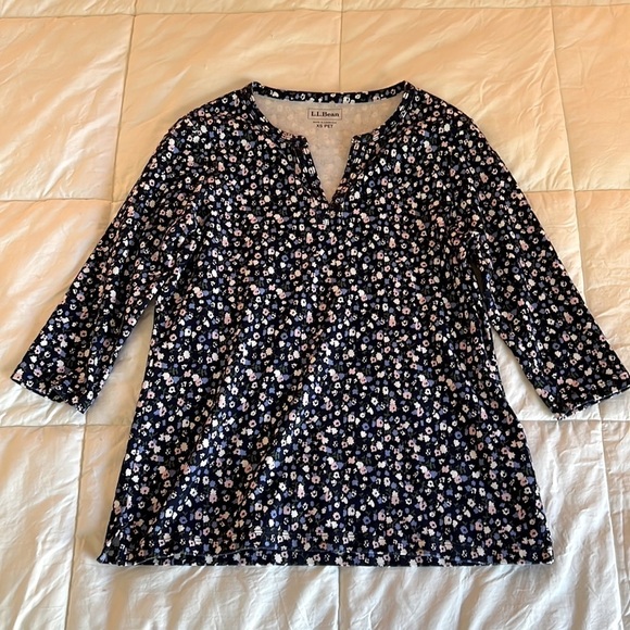 LL Bean 3/4 Long Sleeve Ditsy Floral Fitted Tee - Picture 3 of 7